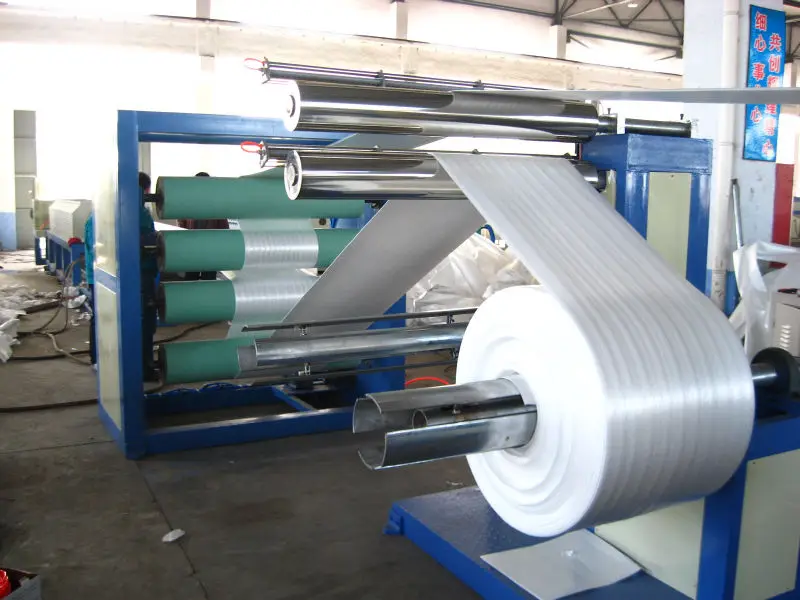 extruder for foamed polystyrene sheets