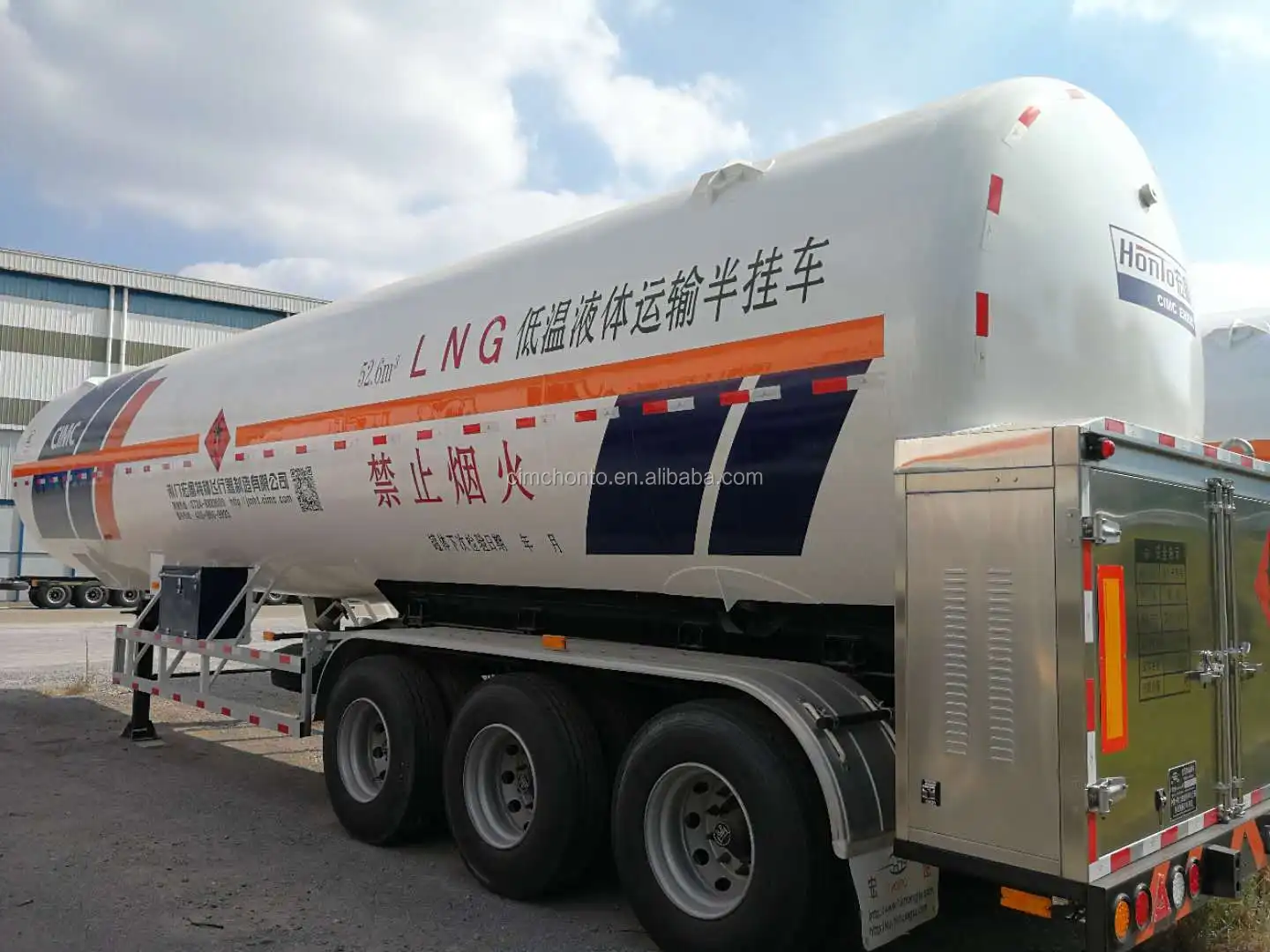 23.8 tons 52.6m3 LNG Tanker Semi Trailer Truck