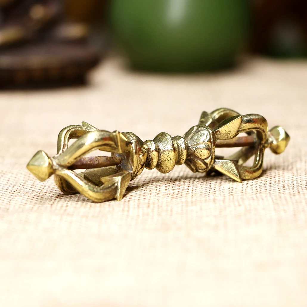 The Religious artifacts Nepalese hand-made pure copper five-strand dorje vajra