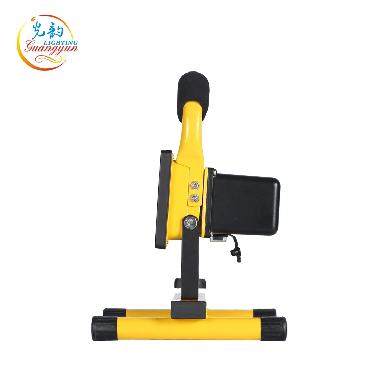 High Quality 10w Battery Operated Led Light Outdoor Rechargeable Portable Led Flood Light