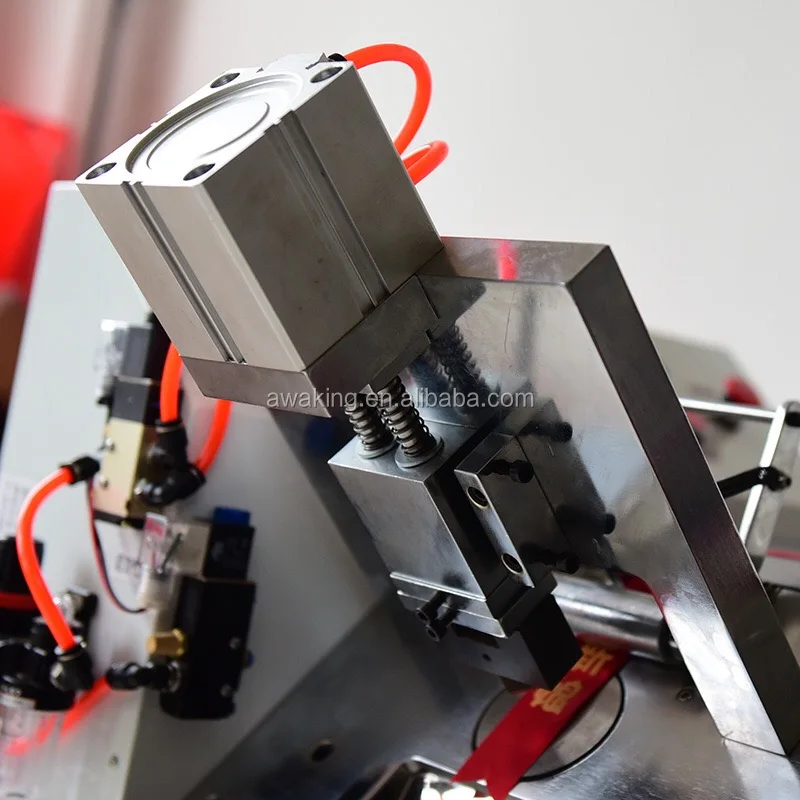 Ultrasonic fabric ribbon tape automatic cutting machine ribbon label cutting machine ultrasonic digital label cutter