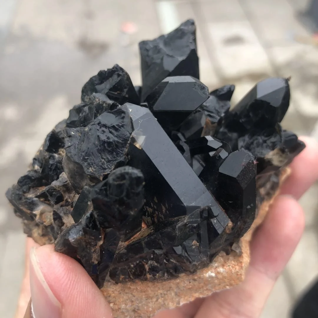 wholesale natural rock quartz stone black crystal clusters quartz for sale