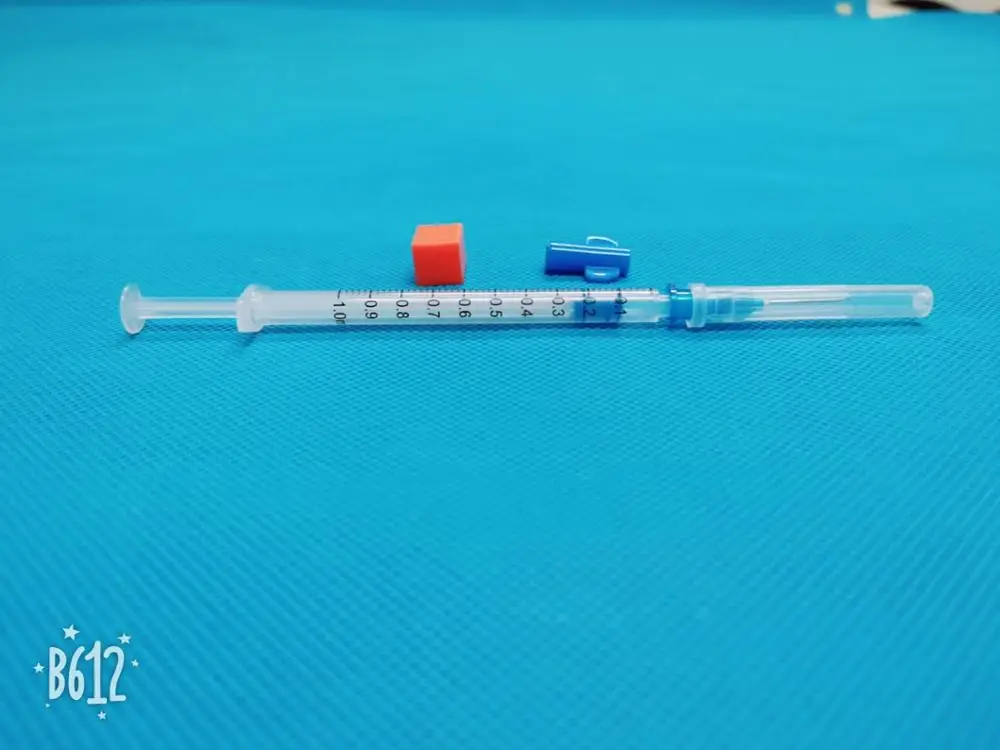 Arterial blood gas collection syringe