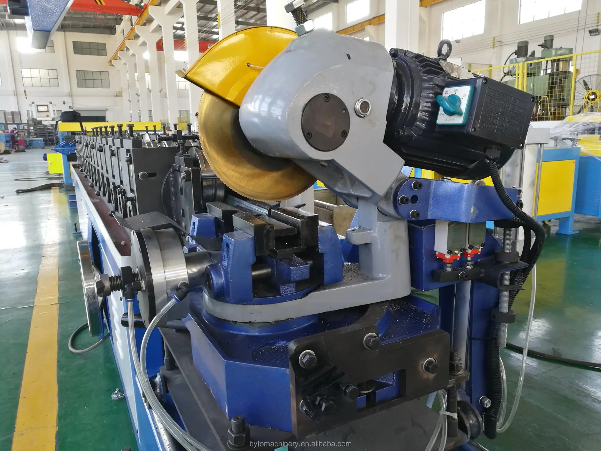 Rectangular duct TDC flange forming machine