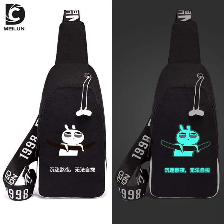 
Guangzhou Factory Nightlight Anti Theft Wholesale Multifunctional Shoulder Pack Men Chest Pack with USB charging 