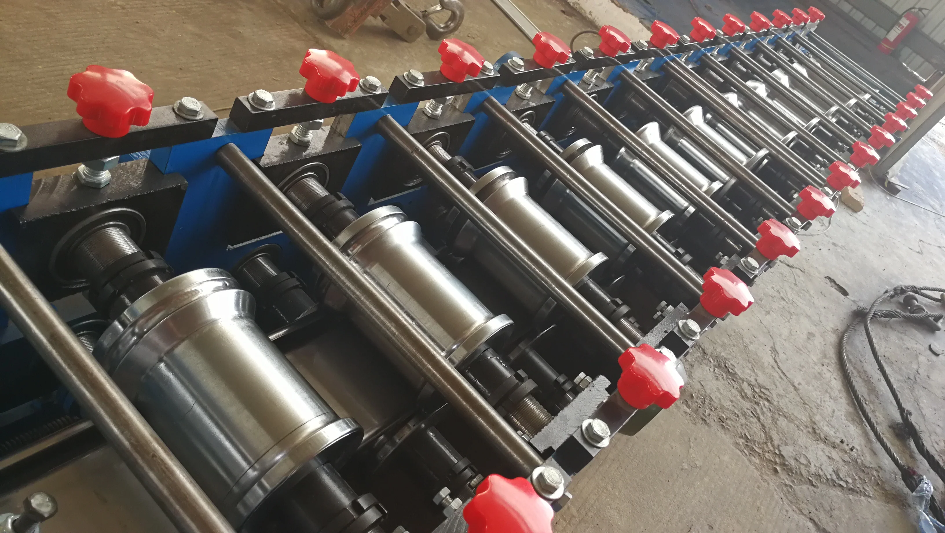 15*125 новые продукты, оцинкованная стальная роликовая Направляющая для затвора, профильная роликовая дверная формовочная машина