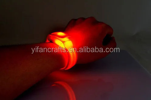  Классный стильный мигающий светодиодный светящийся наручный ремешок нарукавник Забавный <span style=