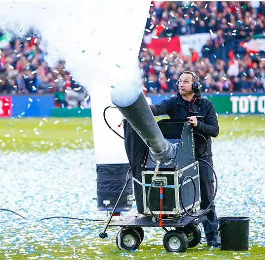 China Novelties Hot Sale Item Confetti Machine DMX Confetti Blaster for Stage Effect and Club