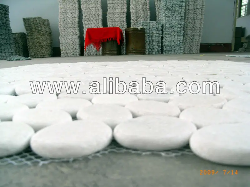 Cutting Natural Pebble Tiles