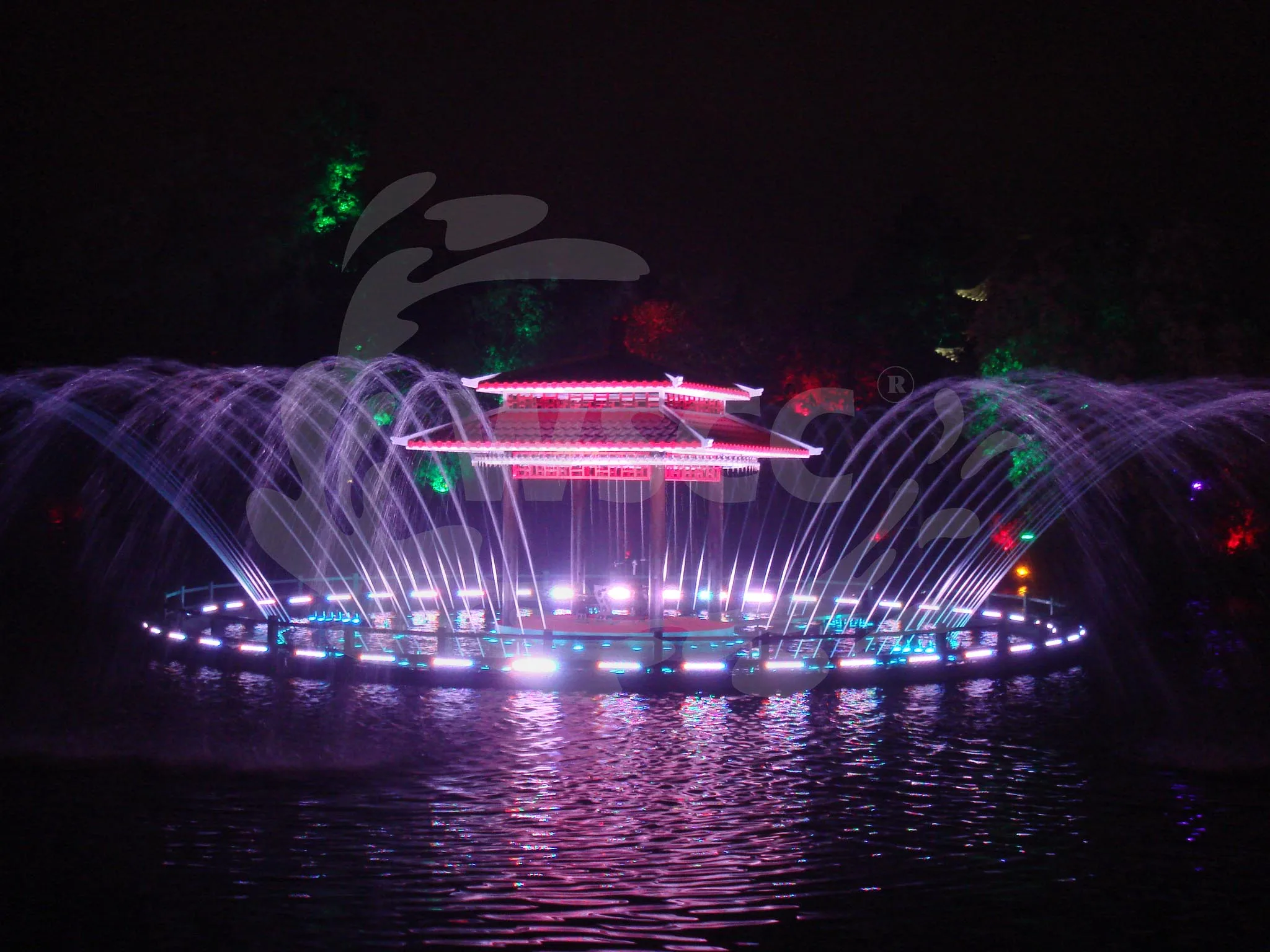 large outdoor water fountain