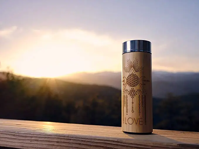 
New Design Insulated Stainless steel bamboo deluxe vacuum flask thermal water bottle 
