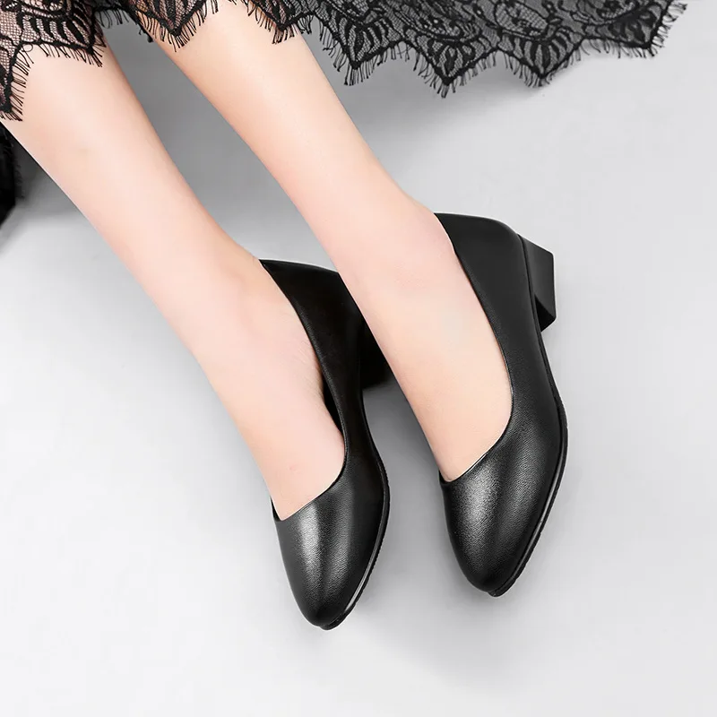 Factory custom Lady leather shoes best quality High heels for women in the workplace large size stewardess shoes