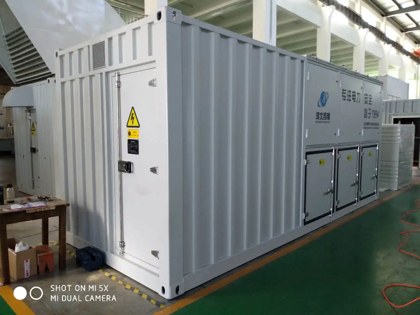 High voltage stationary load bank without transformer