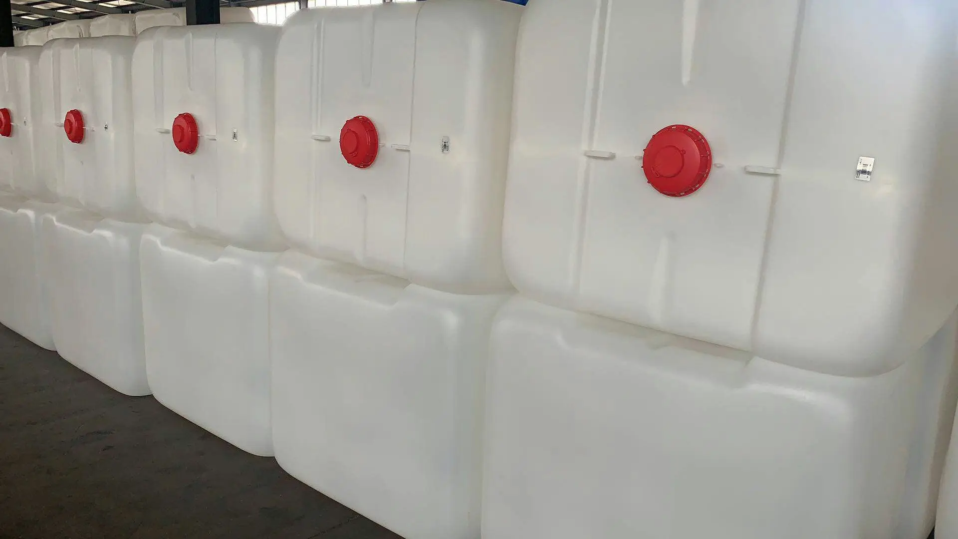 Л внутренняя емкость IBC