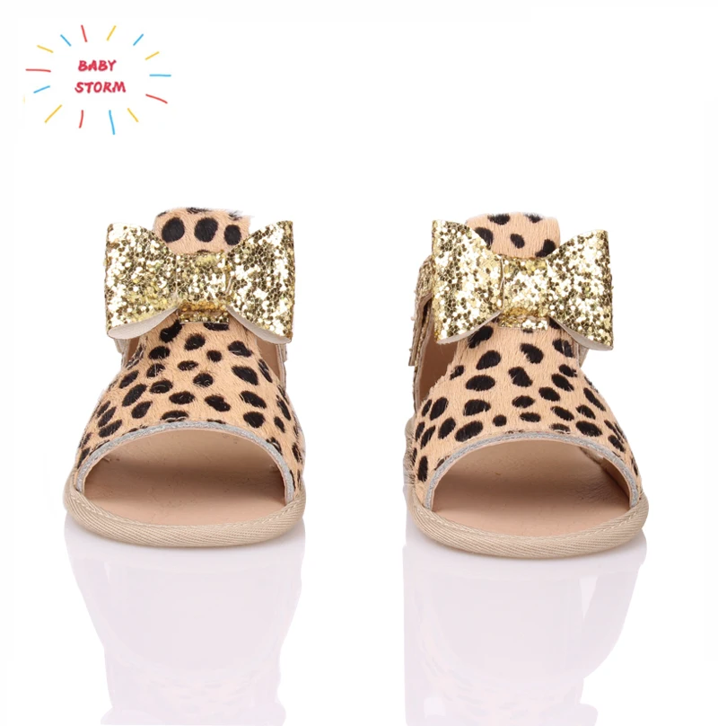 стиль Мягкий завод прямой красочные модные дешевые красивые сандалии для маленьких девочек и мальчиков оптовая продажа с разн