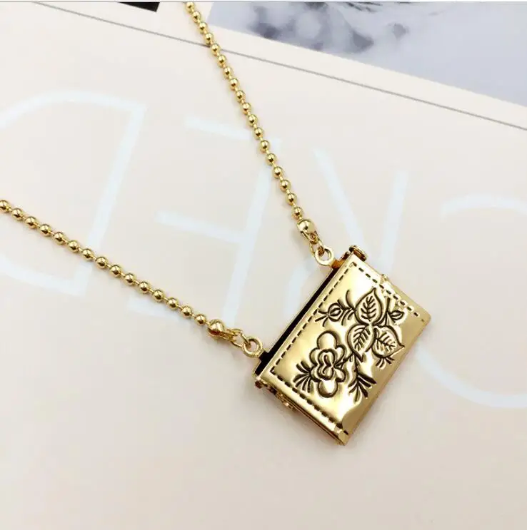 
Vintage pattern small square box can put photos Floating Locket necklace 