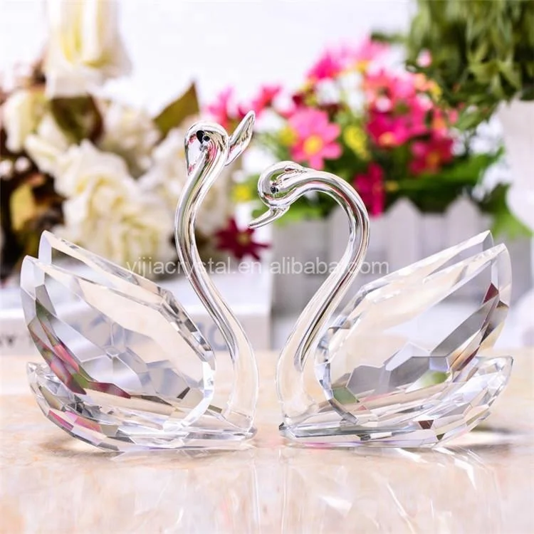 Crystal Glass Swan Couple for Wedding Guests Give Away Gifts
