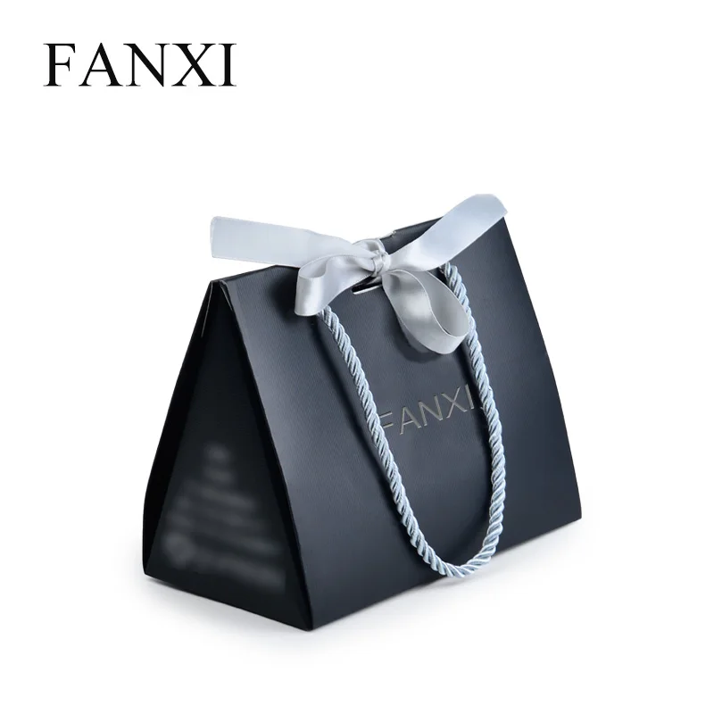FANXI Factory Wholesale Custom Black Luxury Made In Coated Paper Material Paper Gift Bag
