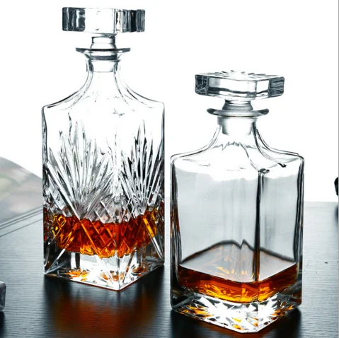 Hot sale high quality Glass crystal whiskey decanter