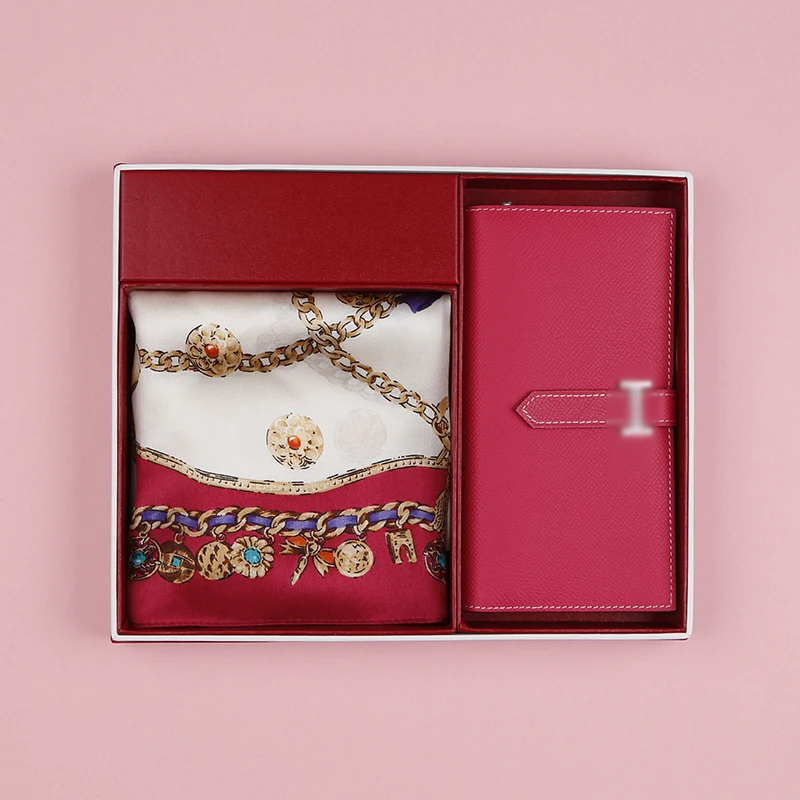 
High Quality VIP Corporate Gifts Luxury Gift Set Wallet Gifts for Women 