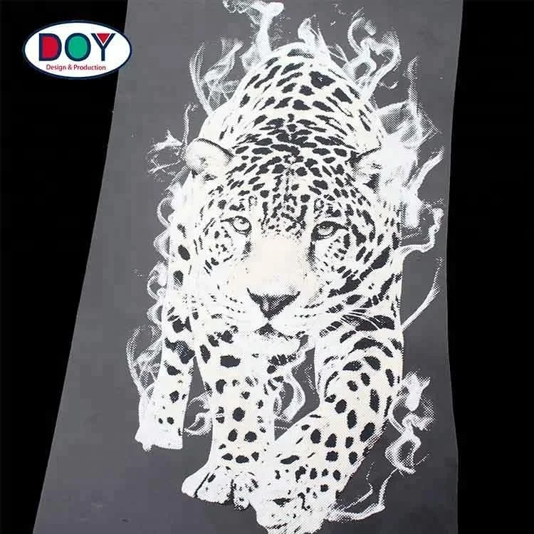 Новый дизайн пользовательский Discolorable Tiger Logo Plastisol термопечать печать на одежде этикетка для футболок