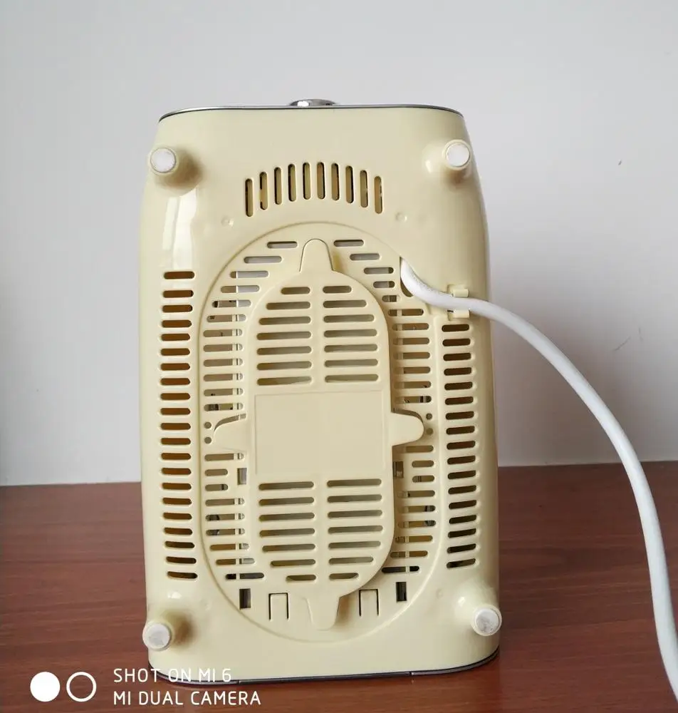 800W Unold Removable Crumb Tray Vanilla Toaster with Music