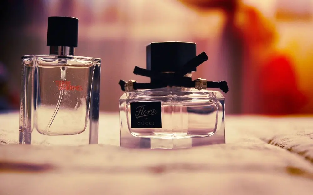 
Automatic Perfume Filling and Capping Machine 