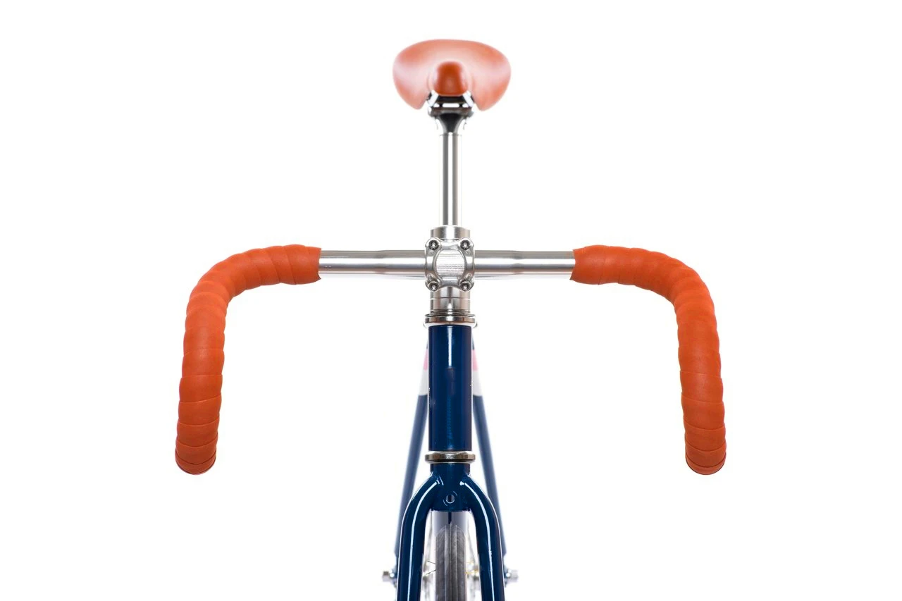 700c Factory Direct Sales Men And Women Bicycle 30 Knives Road Bike Fixed Gear Bike Colorful bikes