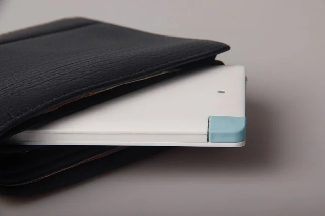 Mobile phone credit card power bank slim portable battery charger customized logo