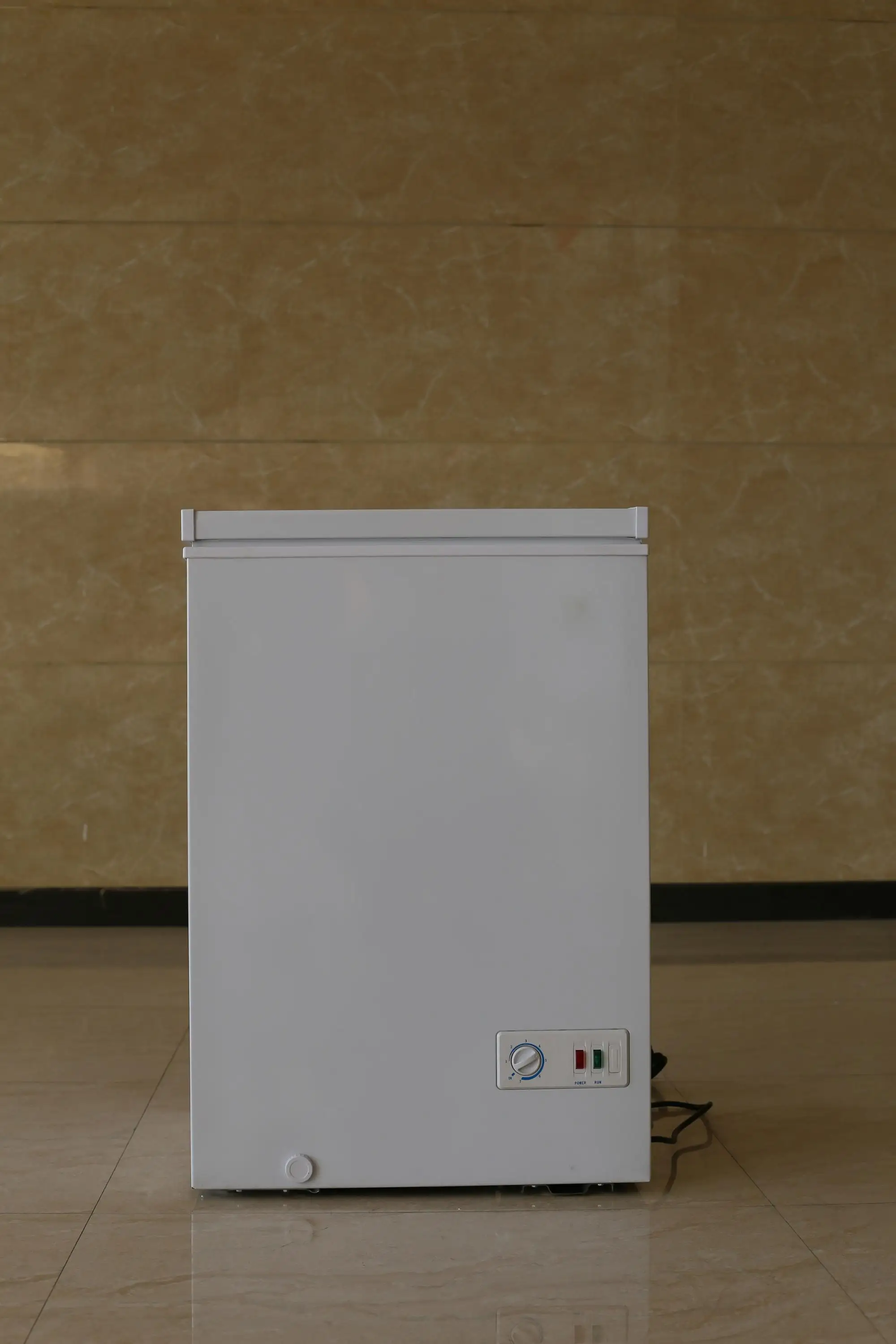 CE, A+ 100L 3.5 cuft chest freezer