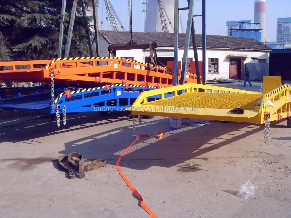 Folding Steel Yard Hydraulic Mobile Dock Wheelchair Car Truck Forklift Motorcycle Vehicle Container Loading Ramp