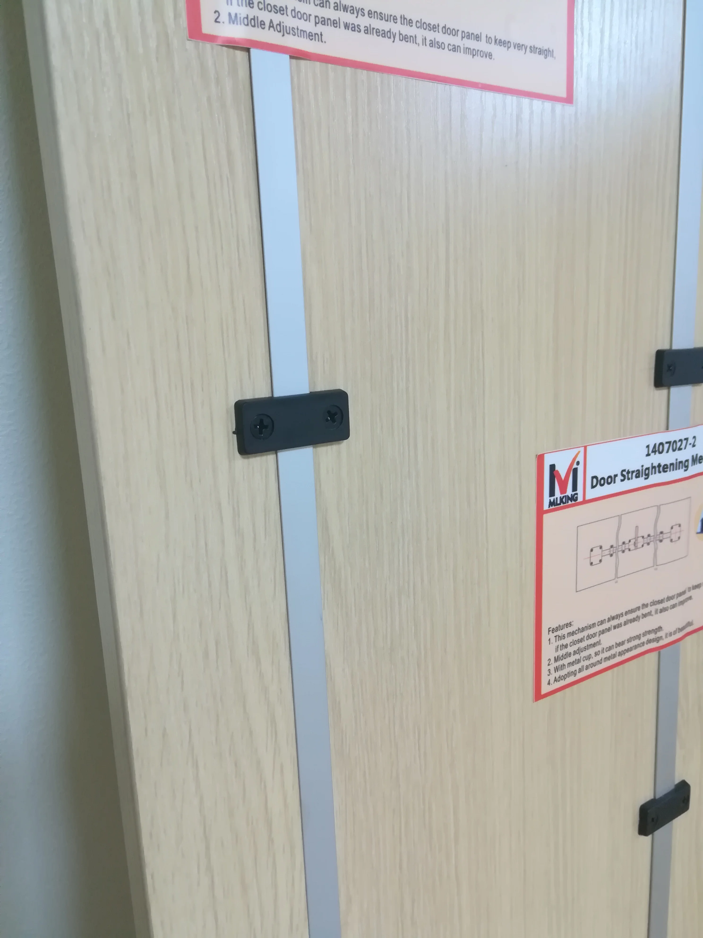 Furniture Hardware Door Straightener for Cabinet Wardrobe