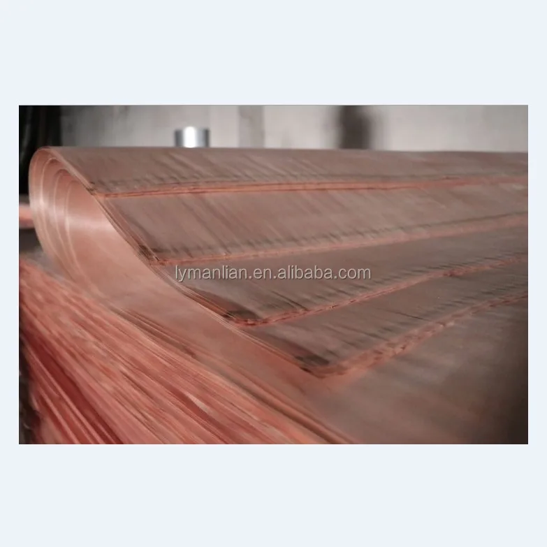 Нарезанные виниры из натурального красного дерева