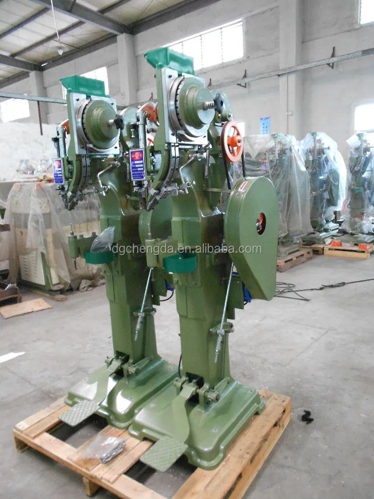 CD manual riveting machine for folding chairs