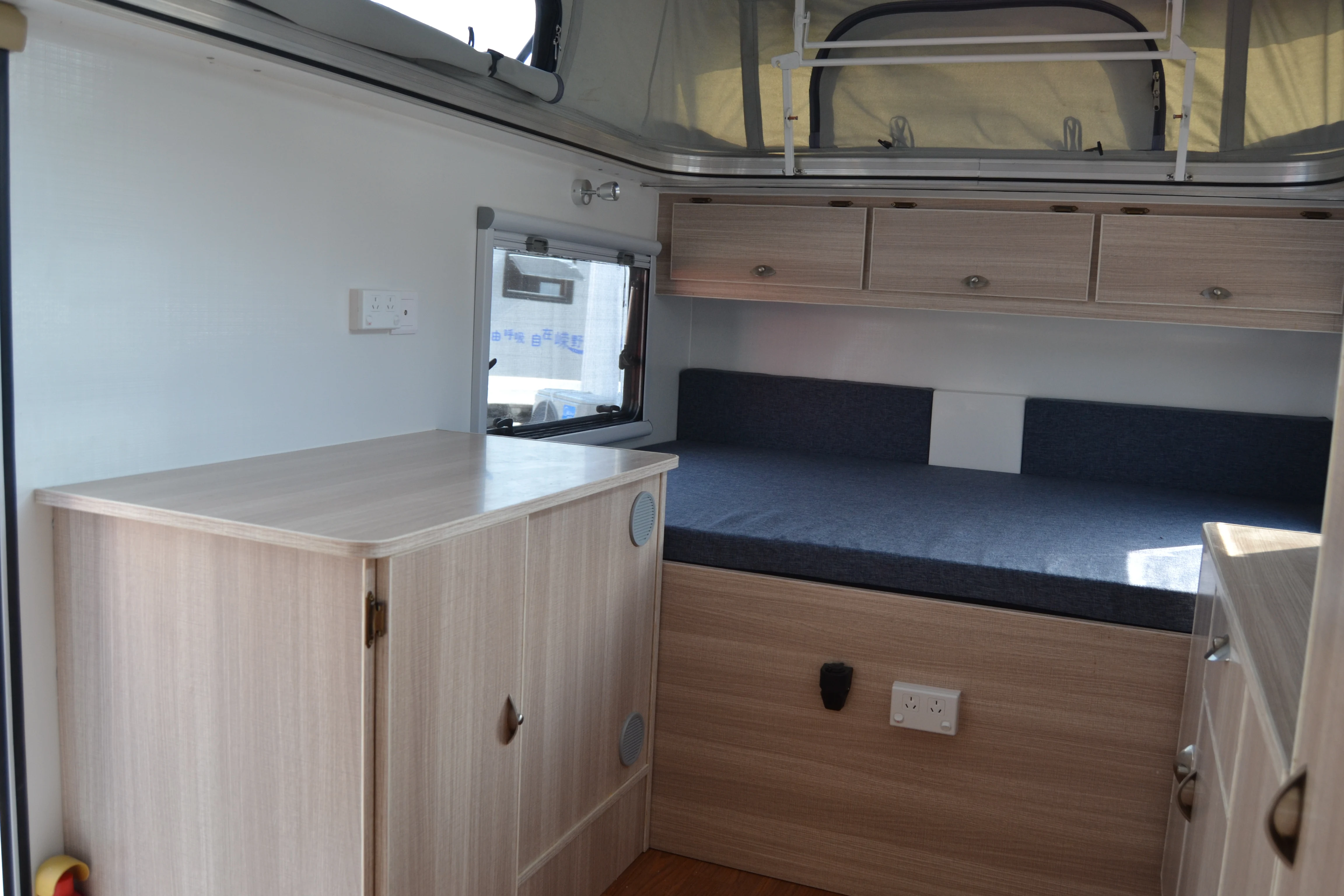 China Manufacturer OEM Travel Teardrop Caravan For Sale