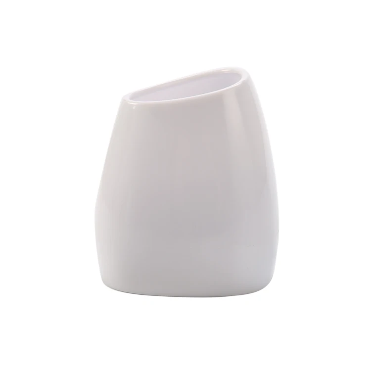 Unique Shape White Plastic Bathroom Set Cute Tooth Cup Soap Plate and Body Shampoo Dispenser