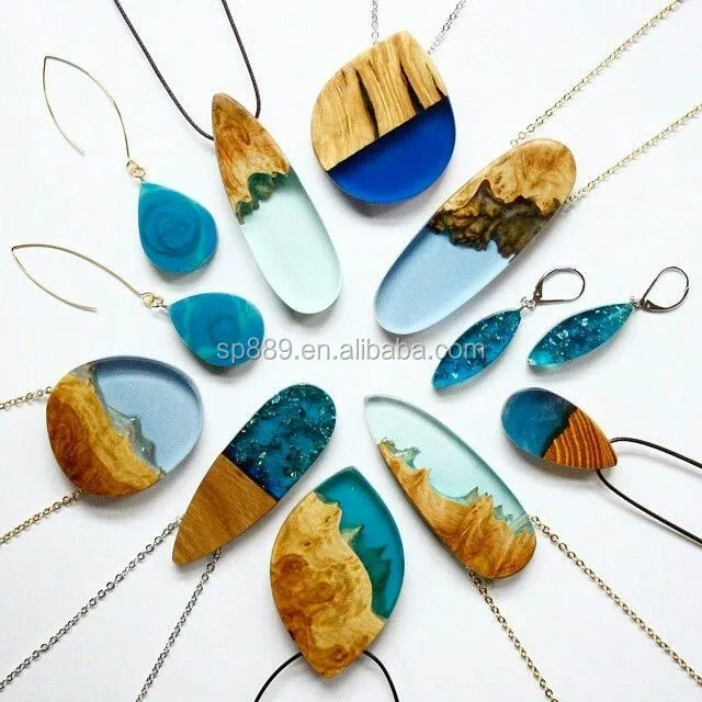Blue clear resin wooden necklace pendants hot sale wood with resin  mixed color necklace pendant