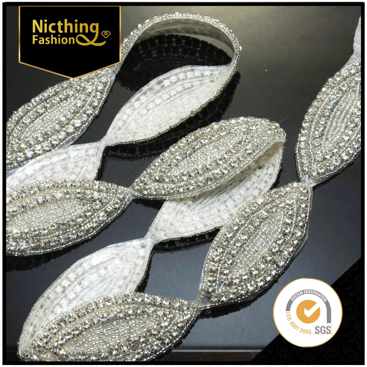 Wholesale Unique Design Romantic Style Crystal Embellished Trim Bridal Accessory Rhinestone Chain for Wedding Dress NRT036
