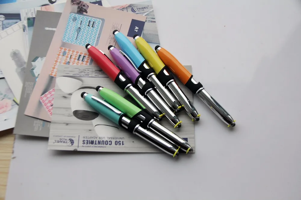 Multi function 4 in 1 light pen with led light ballpoint pen with phone holder
