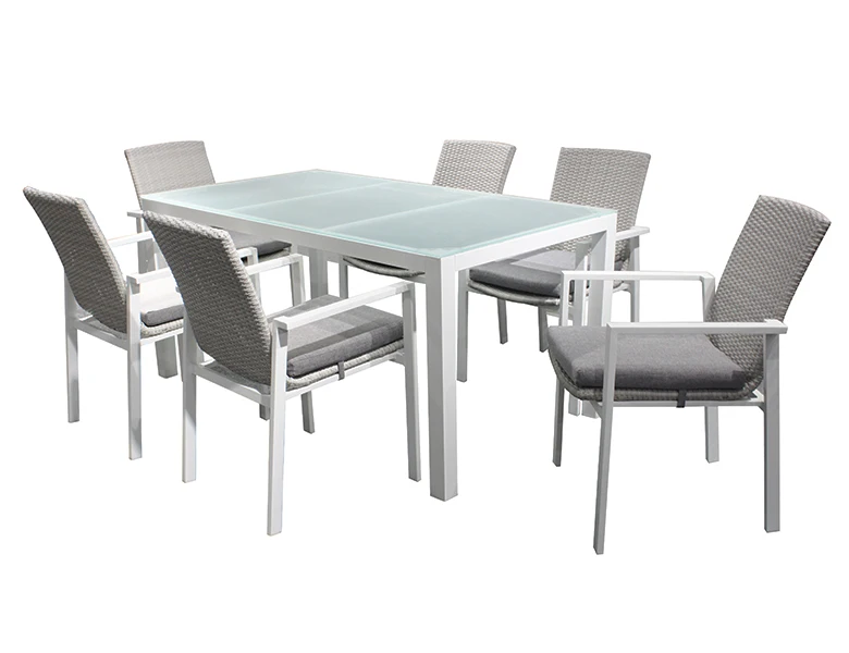 Modern Elegant Restaurant Table and Chair Garden Rattan Wicker Patio Furniture Discount Outdoor Dining Set