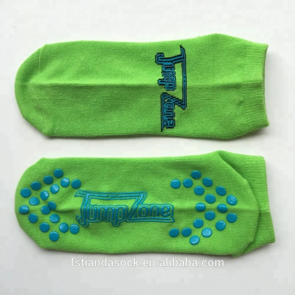Customised Different Sizes Kids Children Youth Adult Indoor Playground Grip Sock Rubber Grip Trampoline Socks Non Slip