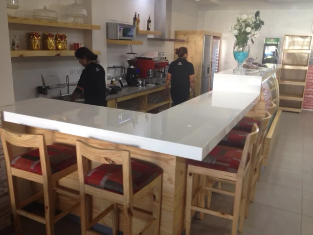 Кухонные столешницы из кварцевого камня