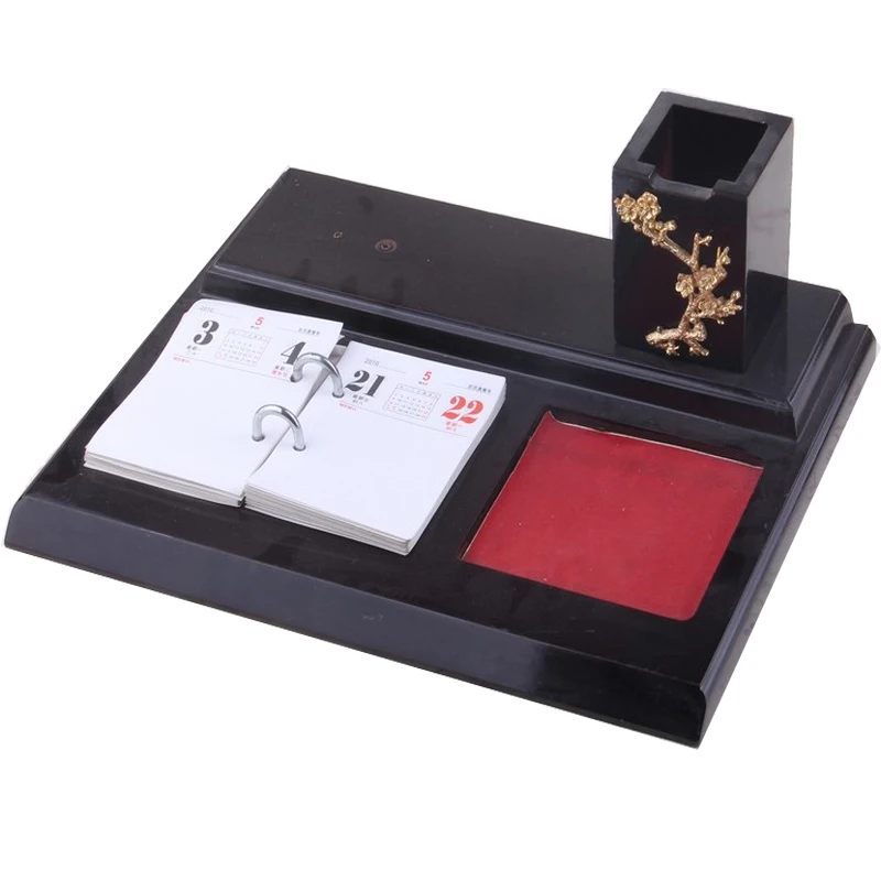 
China supplier custom office/table/home/school display lacquer wood desk calendar with metal hook pen holder for UAE gift 