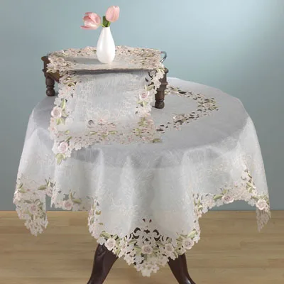 Кружевные скатерти с работы, вышивка