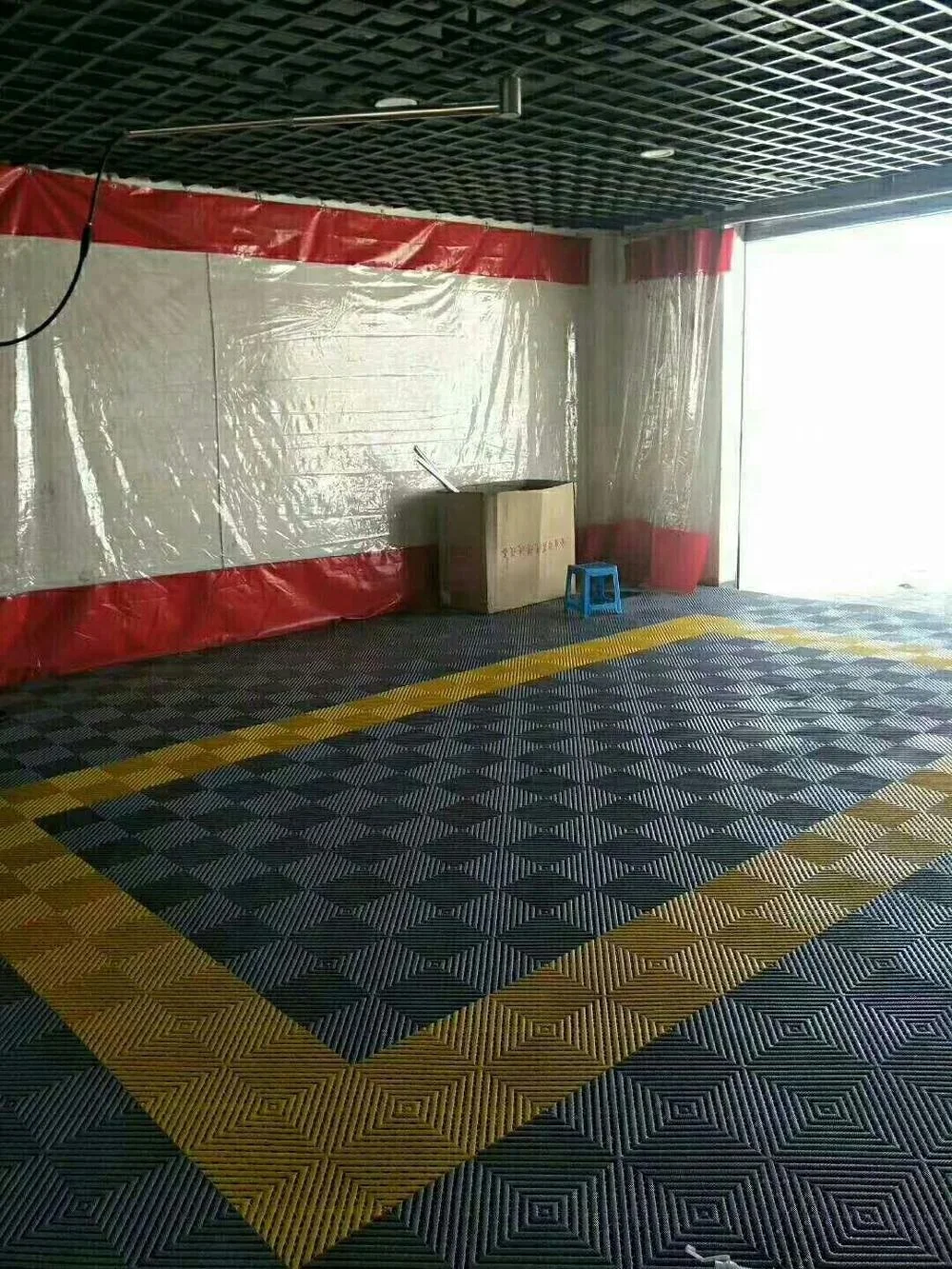 modular plastic interlocking garage floor tiles