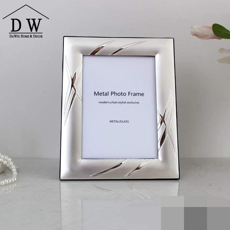 
2020 new design European Style Simple Metal Photo Frame For Gift Certificate and home decoration 