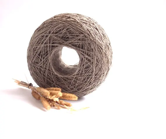 Gray organic eco-friendly 100 linen yarn for hand knititing sweater
