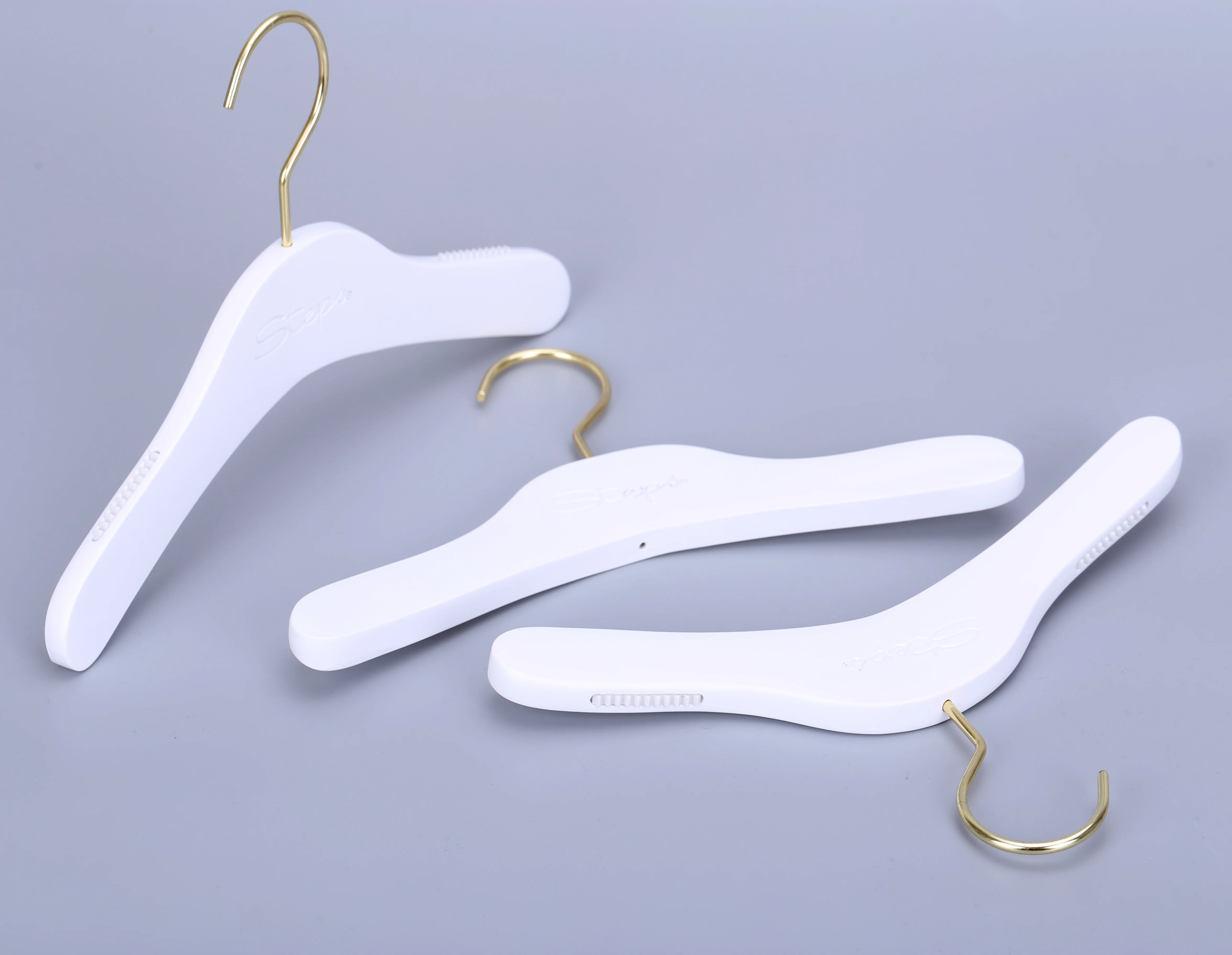 Wholesale cute baby clothes wooden hanger material white color