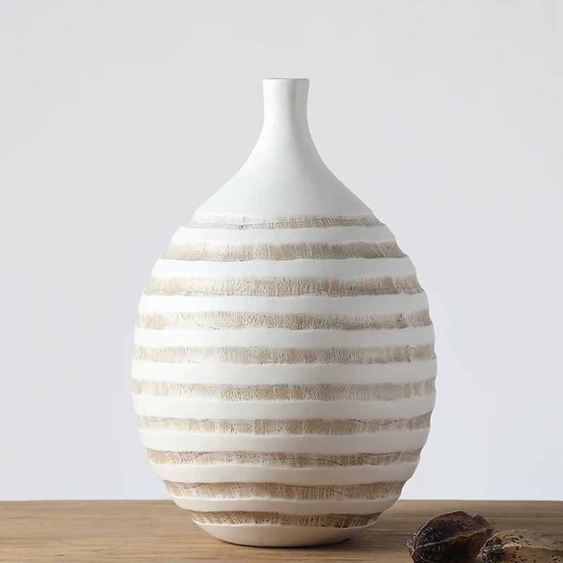 Wholesale modern line carved Ball shape matt small resin vase