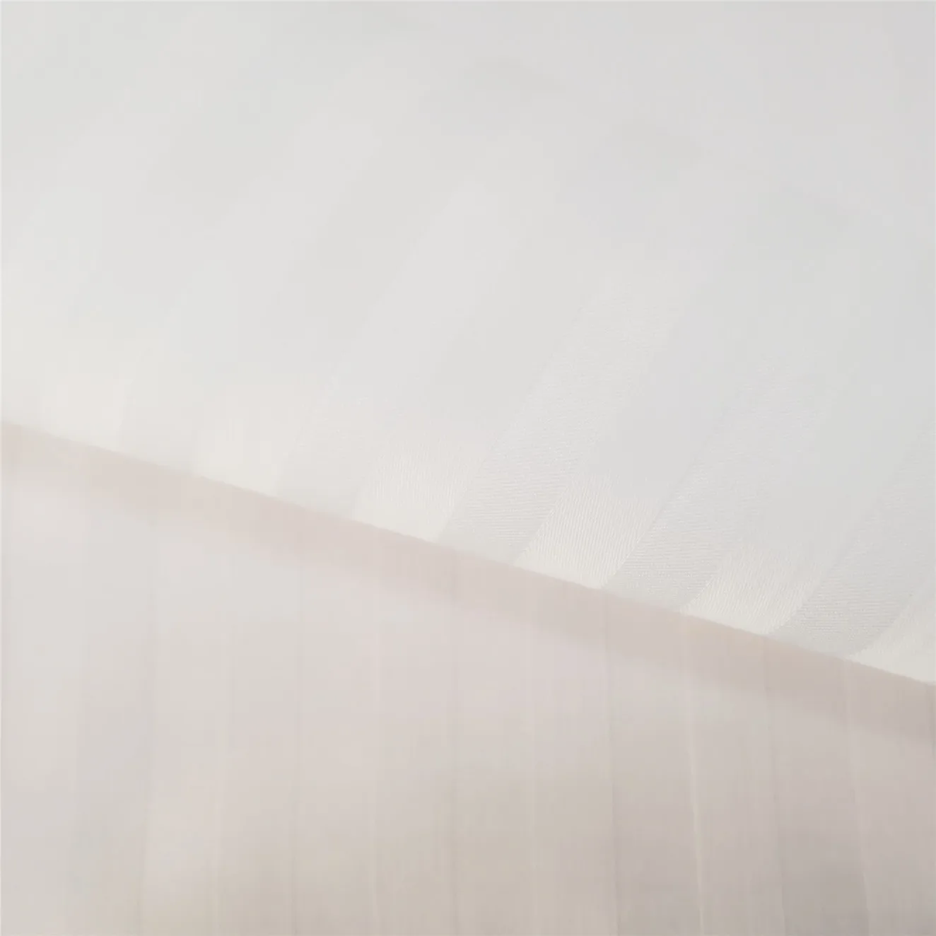 100% Cotton 300t Household Adornment Sateen Hotel Bedding Fabric